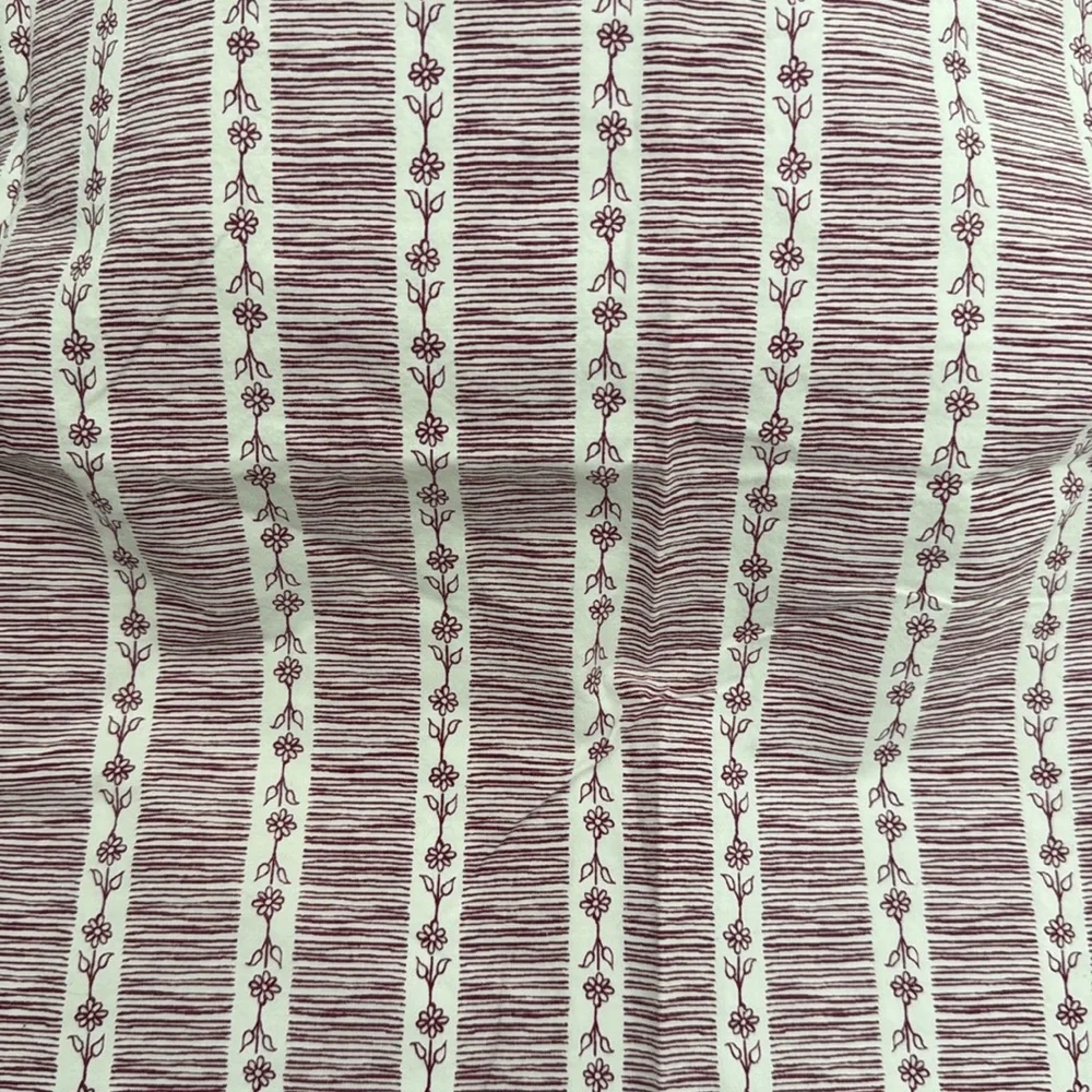 Anthrology twin size mauve floral color fitted sheet and pillow cover set
